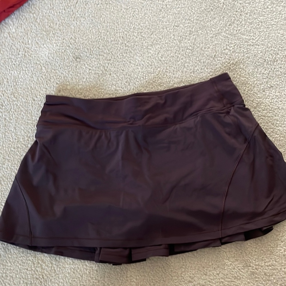 lululemon pleated running skirt - dark purple - size 8